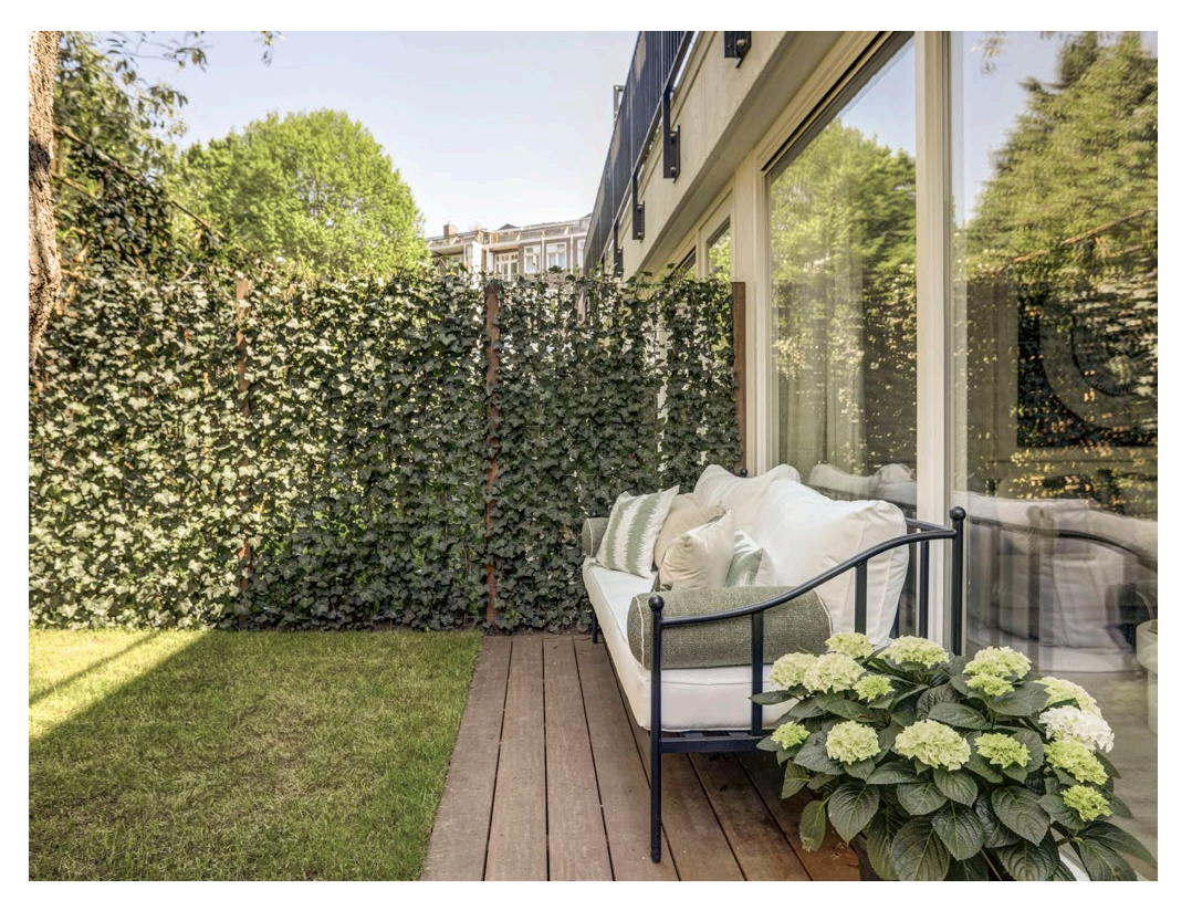 Private Garden Terrace with Sofa